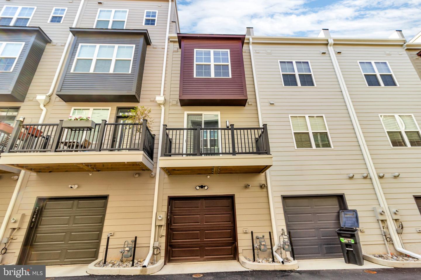 7354 BLADE DR, FALLS CHURCH, Virginia 22042, 2 Bedrooms Bedrooms, ,2 BathroomsBathrooms,Residential,For sale,7354 BLADE DR,VAFX2260296 MLS # VAFX2260296