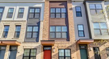 7354 BLADE DR, FALLS CHURCH, Virginia 22042, 2 Bedrooms Bedrooms, ,2 BathroomsBathrooms,Residential,For sale,7354 BLADE DR,VAFX2260296 MLS # VAFX2260296