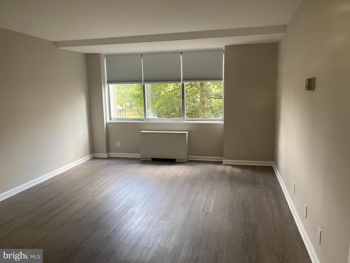 301 N BEAUREGARD ST #209, ALEXANDRIA, Virginia 22312, 1 Bedroom Bedrooms, ,1 BathroomBathrooms,Residential,For sale,301 N BEAUREGARD ST #209,VAAX2048472 MLS # VAAX2048472