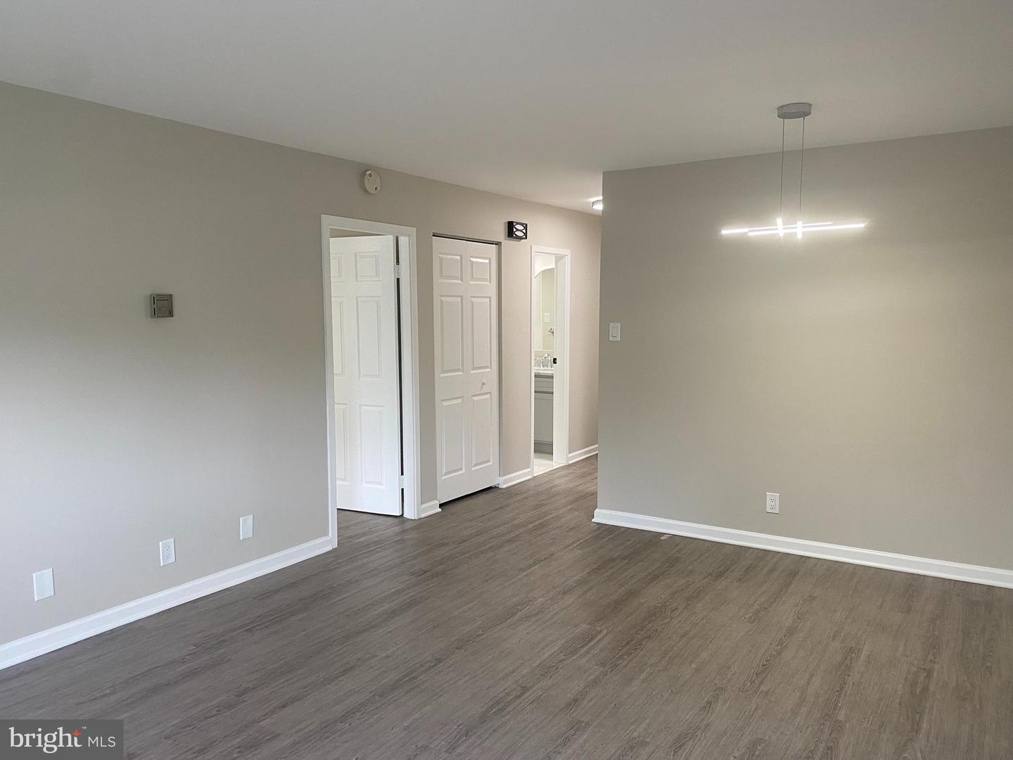 301 N BEAUREGARD ST #209, ALEXANDRIA, Virginia 22312, 1 Bedroom Bedrooms, ,1 BathroomBathrooms,Residential,For sale,301 N BEAUREGARD ST #209,VAAX2048472 MLS # VAAX2048472