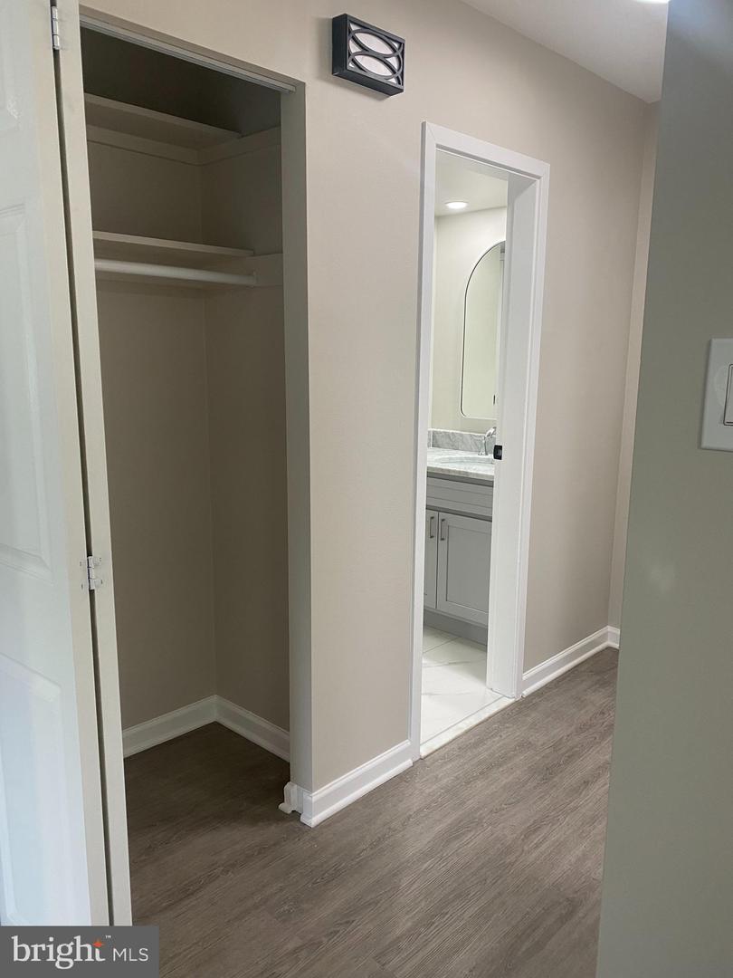301 N BEAUREGARD ST #209, ALEXANDRIA, Virginia 22312, 1 Bedroom Bedrooms, ,1 BathroomBathrooms,Residential,For sale,301 N BEAUREGARD ST #209,VAAX2048472 MLS # VAAX2048472