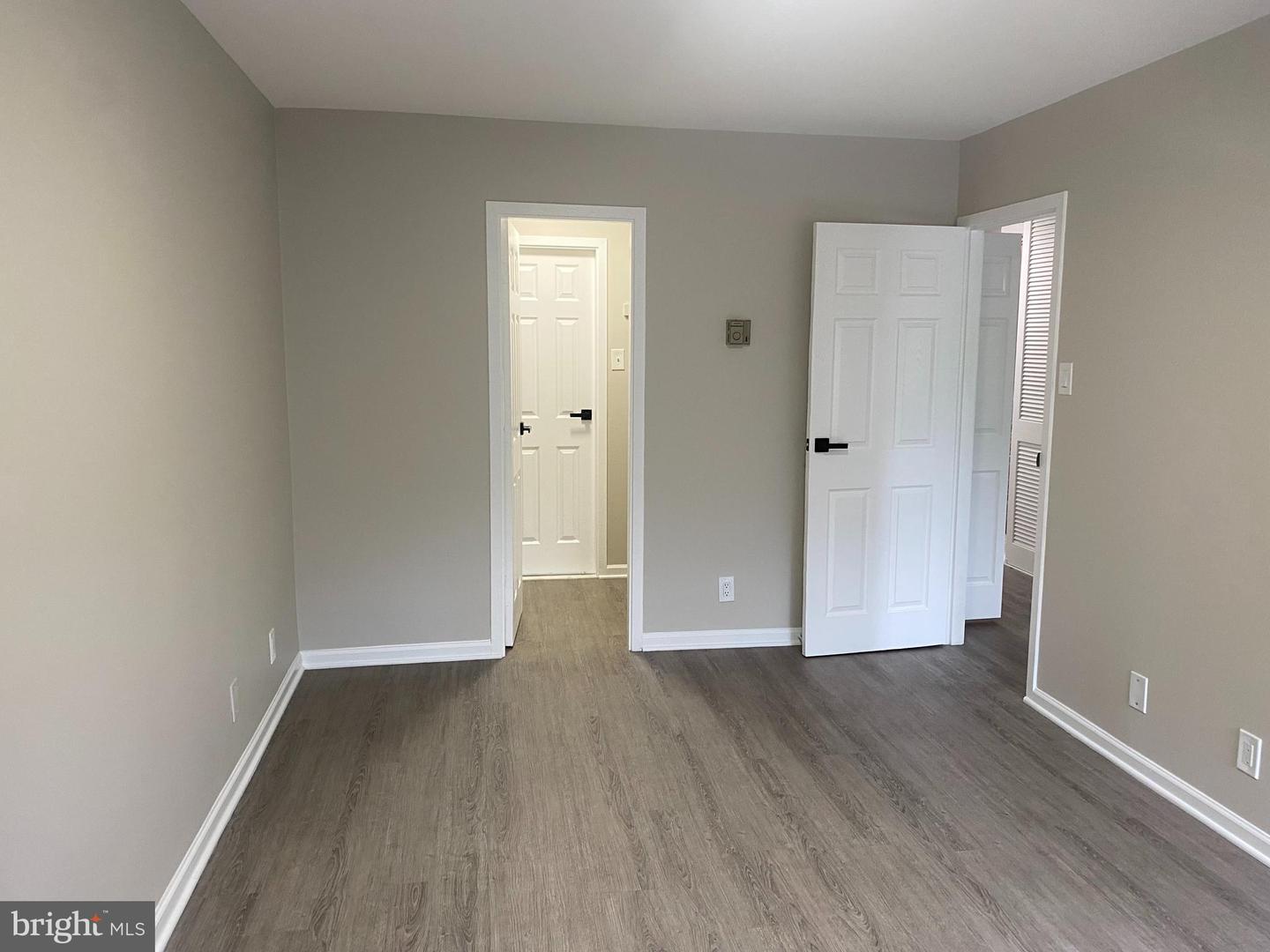 301 N BEAUREGARD ST #209, ALEXANDRIA, Virginia 22312, 1 Bedroom Bedrooms, ,1 BathroomBathrooms,Residential,For sale,301 N BEAUREGARD ST #209,VAAX2048472 MLS # VAAX2048472