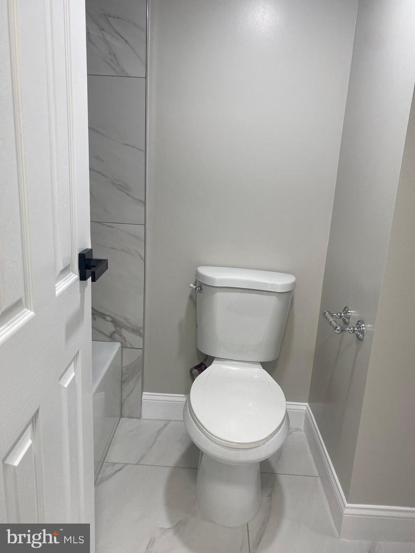 301 N BEAUREGARD ST #209, ALEXANDRIA, Virginia 22312, 1 Bedroom Bedrooms, ,1 BathroomBathrooms,Residential,For sale,301 N BEAUREGARD ST #209,VAAX2048472 MLS # VAAX2048472