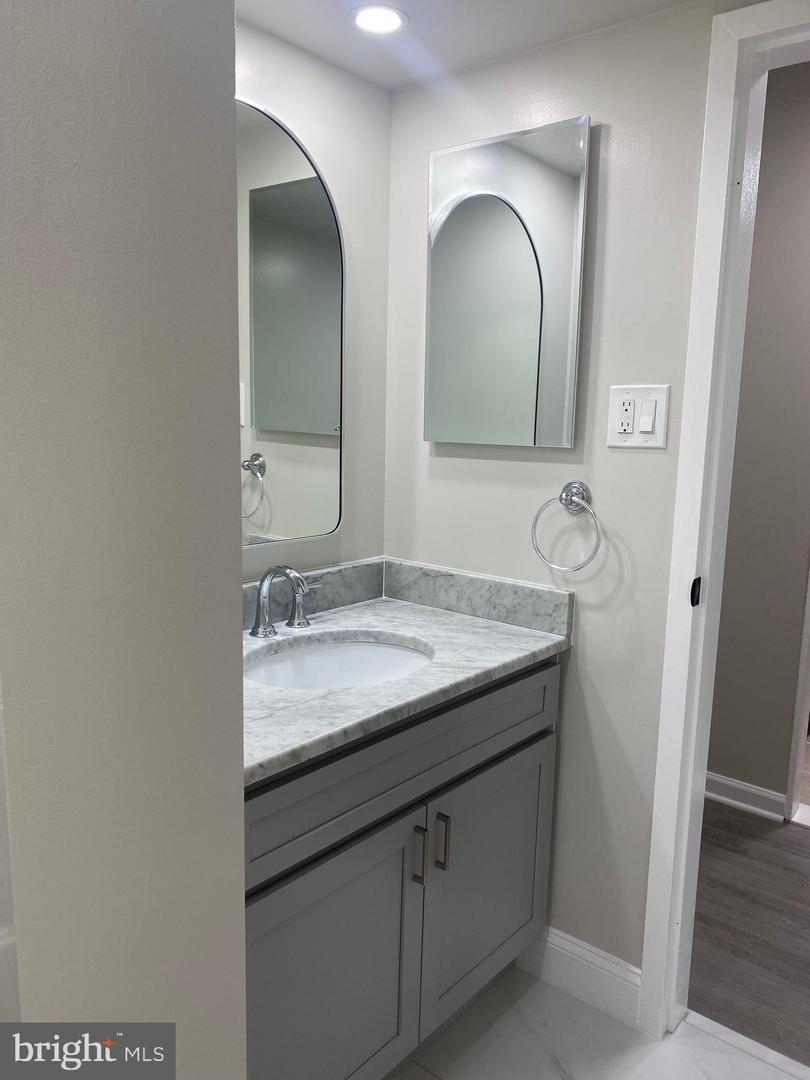 301 N BEAUREGARD ST #209, ALEXANDRIA, Virginia 22312, 1 Bedroom Bedrooms, ,1 BathroomBathrooms,Residential,For sale,301 N BEAUREGARD ST #209,VAAX2048472 MLS # VAAX2048472