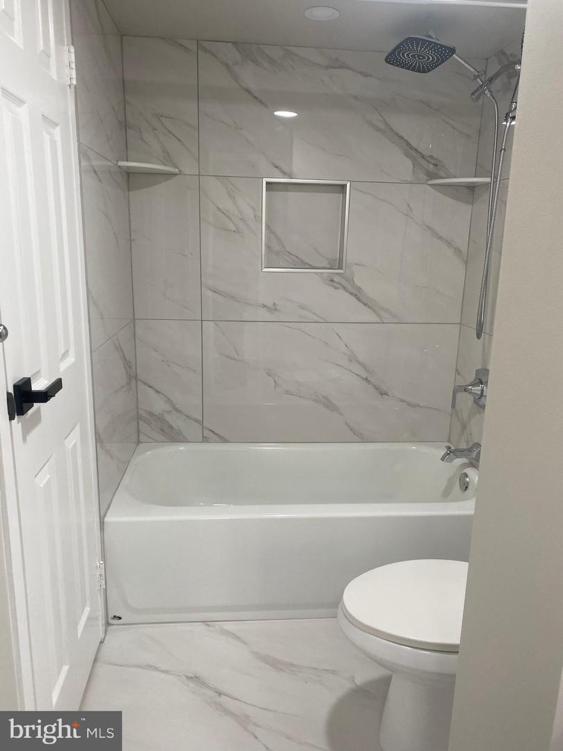 301 N BEAUREGARD ST #209, ALEXANDRIA, Virginia 22312, 1 Bedroom Bedrooms, ,1 BathroomBathrooms,Residential,For sale,301 N BEAUREGARD ST #209,VAAX2048472 MLS # VAAX2048472