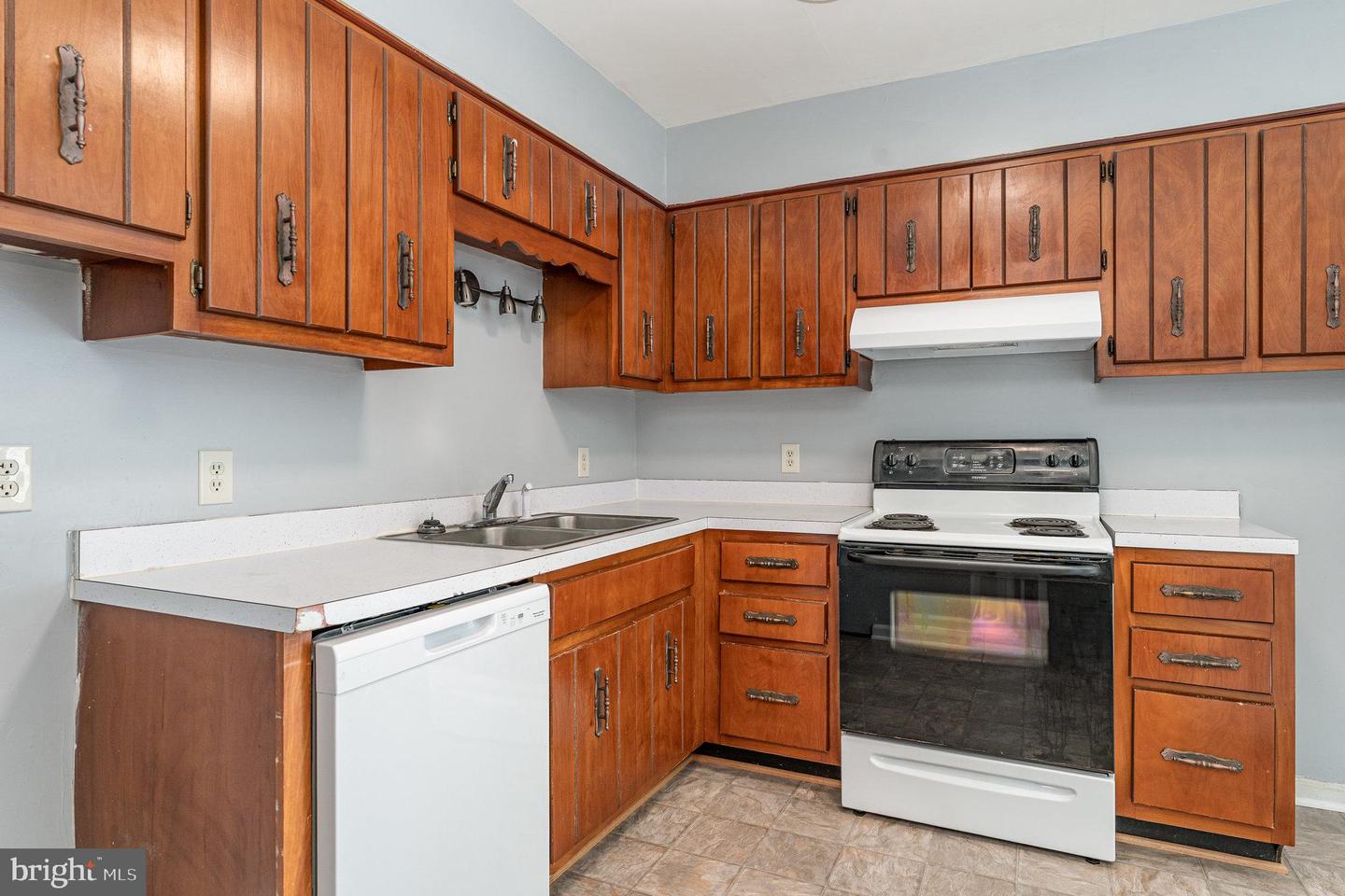 404 POOL DR, SPOTSYLVANIA, Virginia 22551, 3 Bedrooms Bedrooms, 8 Rooms Rooms,1 BathroomBathrooms,Residential,For sale,404 POOL DR,VASP2035410 MLS # VASP2035410