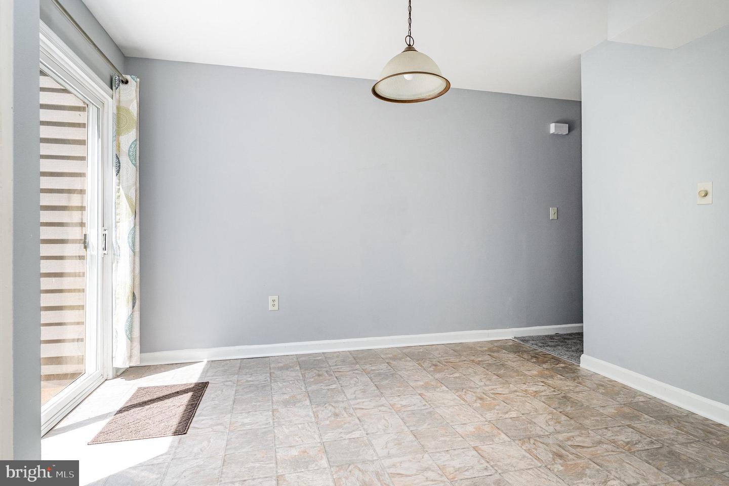 404 POOL DR, SPOTSYLVANIA, Virginia 22551, 3 Bedrooms Bedrooms, 8 Rooms Rooms,1 BathroomBathrooms,Residential,For sale,404 POOL DR,VASP2035410 MLS # VASP2035410
