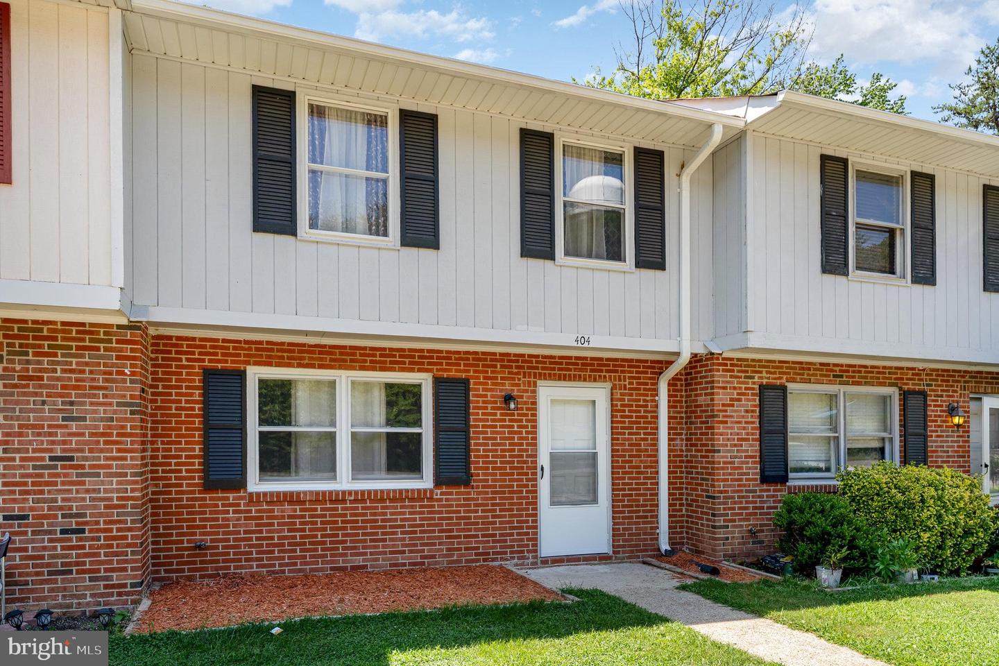 404 POOL DR, SPOTSYLVANIA, Virginia 22551, 3 Bedrooms Bedrooms, 8 Rooms Rooms,1 BathroomBathrooms,Residential,For sale,404 POOL DR,VASP2035410 MLS # VASP2035410