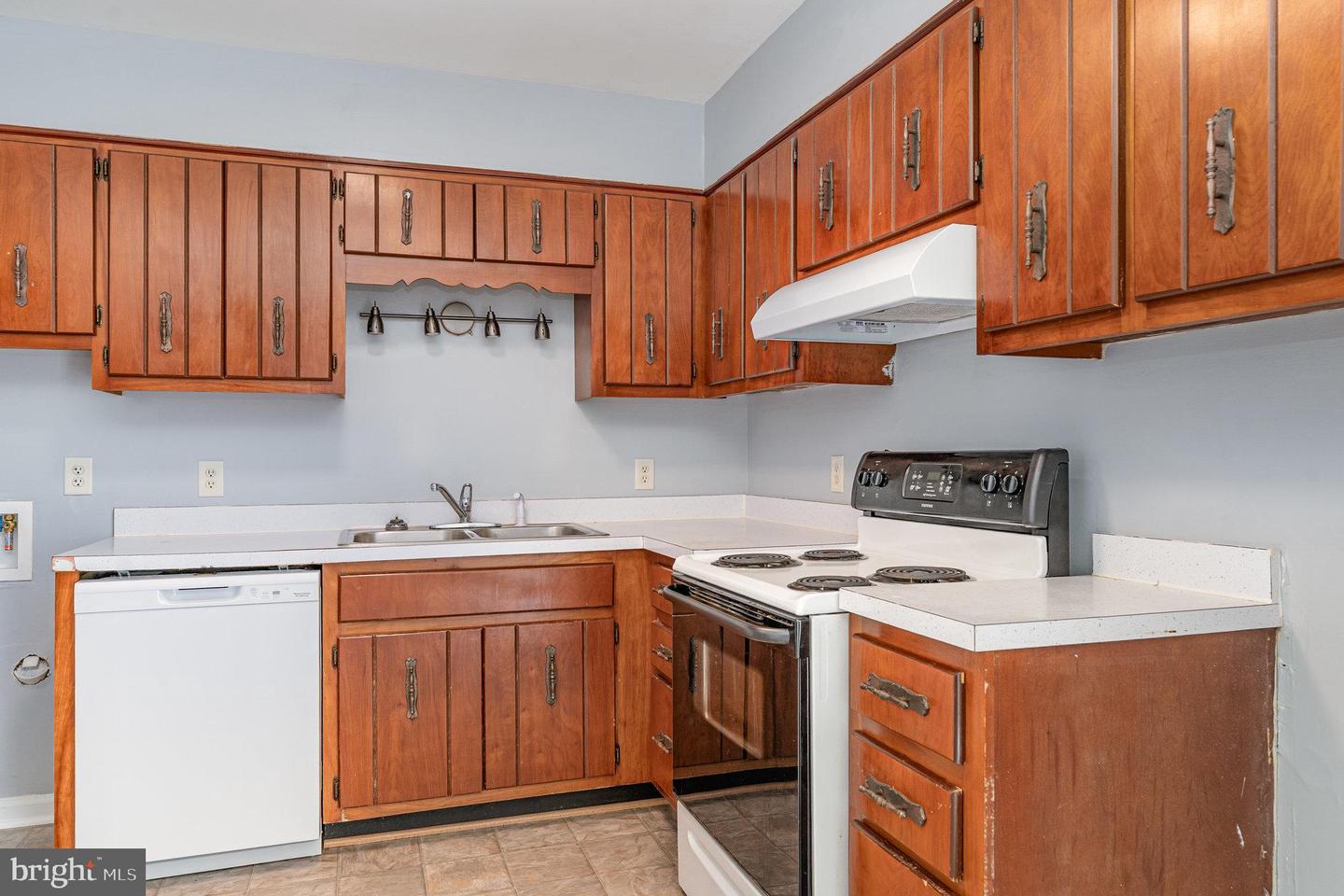 404 POOL DR, SPOTSYLVANIA, Virginia 22551, 3 Bedrooms Bedrooms, 8 Rooms Rooms,1 BathroomBathrooms,Residential,For sale,404 POOL DR,VASP2035410 MLS # VASP2035410