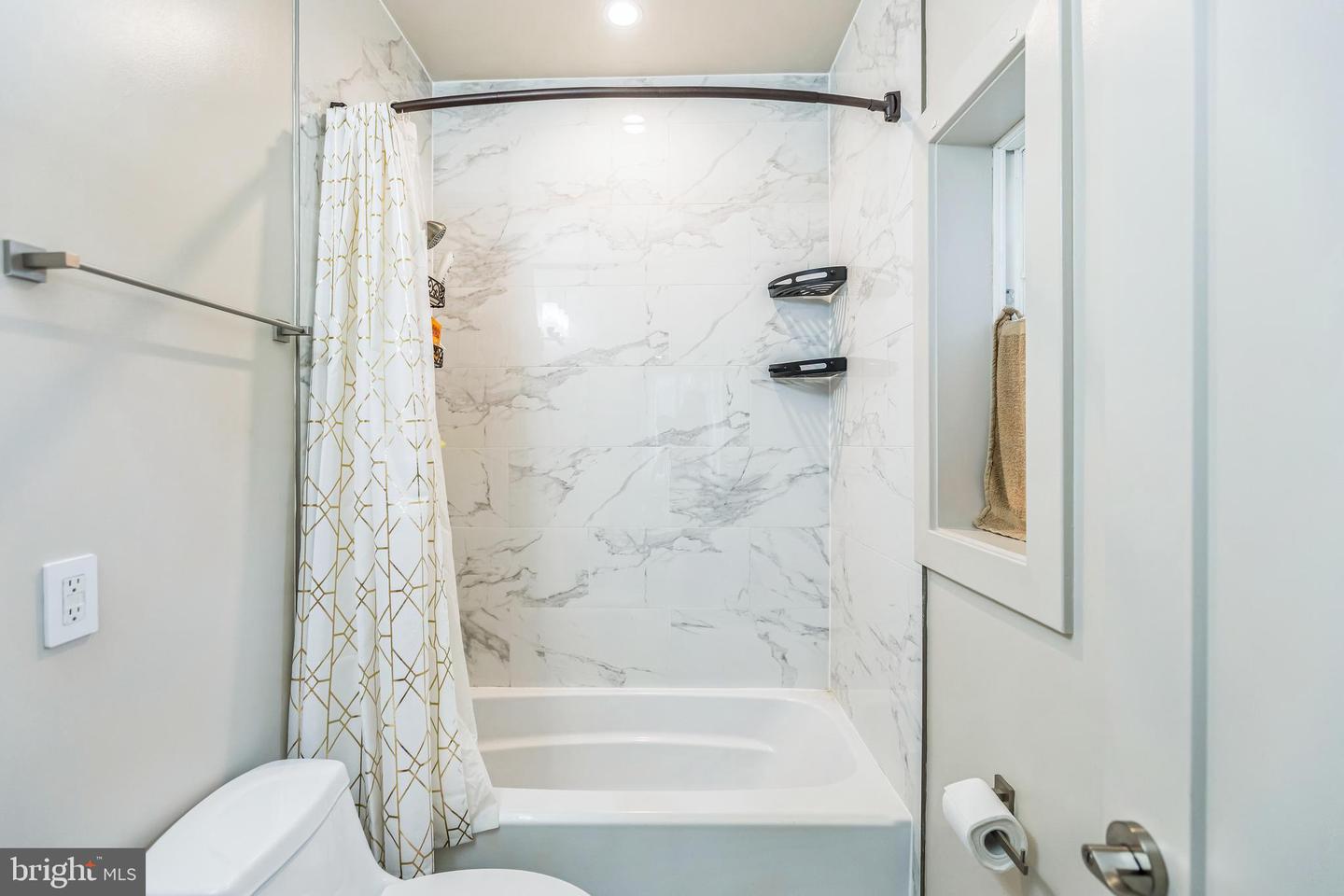 4613 MINNESOTA AVE NE #2, WASHINGTON, District Of Columbia 20019, 2 Bedrooms Bedrooms, ,2 BathroomsBathrooms,Residential,For sale,4613 MINNESOTA AVE NE #2,DCDC2214790 MLS # DCDC2214790
