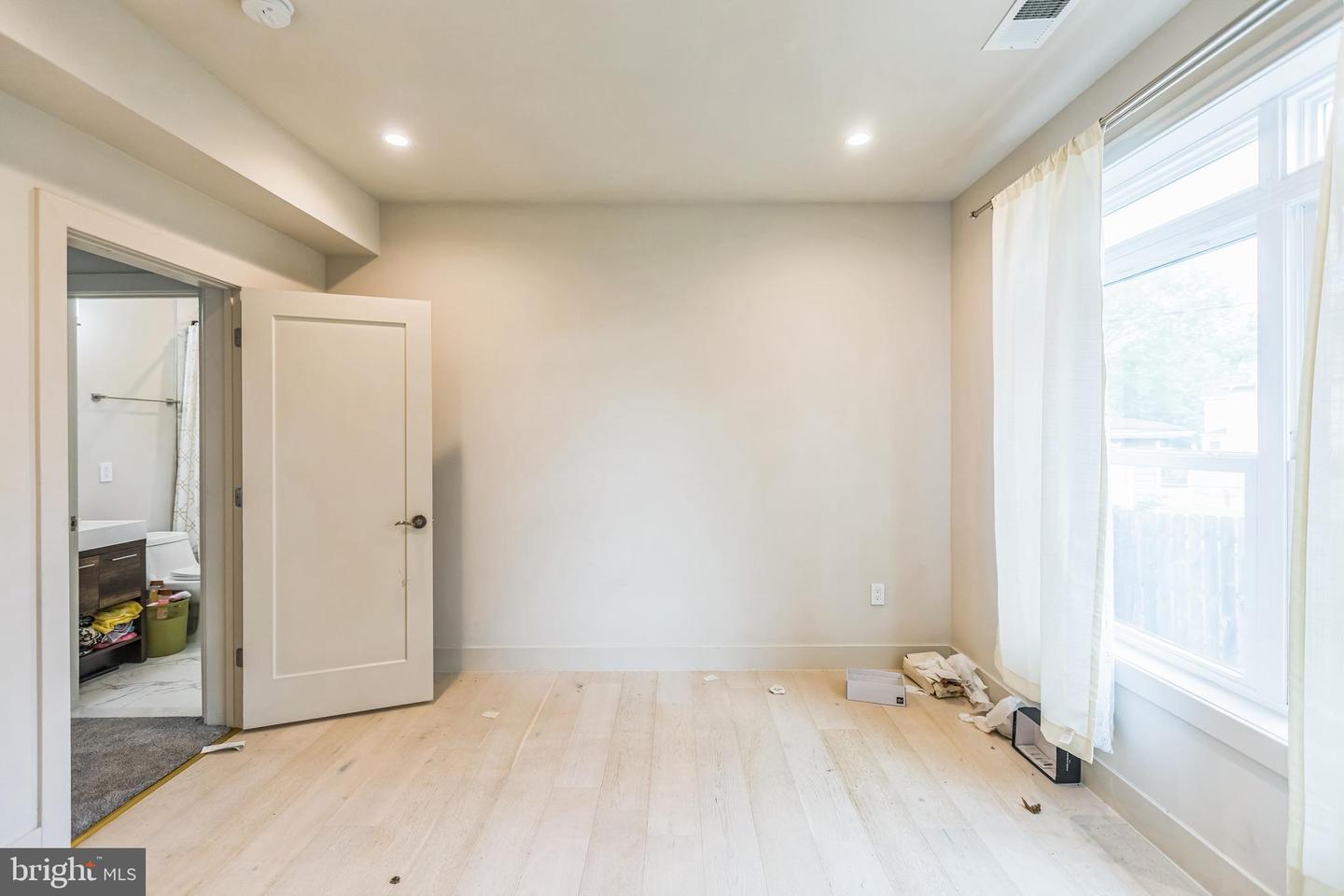 4613 MINNESOTA AVE NE #2, WASHINGTON, District Of Columbia 20019, 2 Bedrooms Bedrooms, ,2 BathroomsBathrooms,Residential,For sale,4613 MINNESOTA AVE NE #2,DCDC2214790 MLS # DCDC2214790