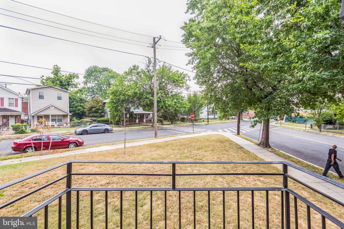 4613 MINNESOTA AVE NE #2, WASHINGTON, District Of Columbia 20019, 2 Bedrooms Bedrooms, ,2 BathroomsBathrooms,Residential,For sale,4613 MINNESOTA AVE NE #2,DCDC2214790 MLS # DCDC2214790