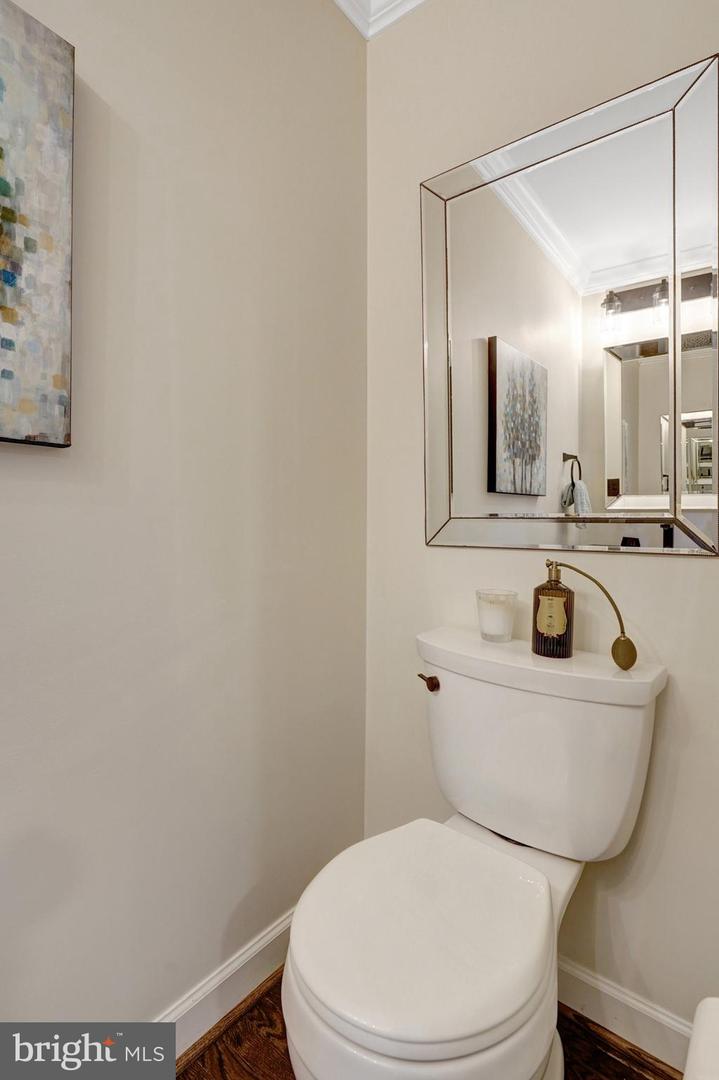 6840 MCLEAN PROVINCE CIR, FALLS CHURCH, Virginia 22043, 3 Bedrooms Bedrooms, 9 Rooms Rooms,2 BathroomsBathrooms,Residential,For sale,6840 MCLEAN PROVINCE CIR,VAFX2260798 MLS # VAFX2260798