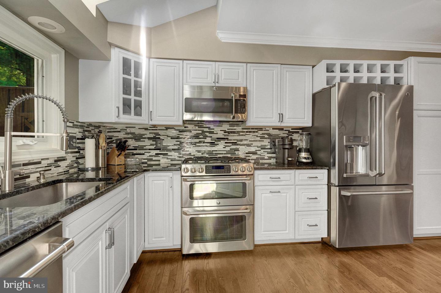 6840 MCLEAN PROVINCE CIR, FALLS CHURCH, Virginia 22043, 3 Bedrooms Bedrooms, 9 Rooms Rooms,2 BathroomsBathrooms,Residential,For sale,6840 MCLEAN PROVINCE CIR,VAFX2260798 MLS # VAFX2260798
