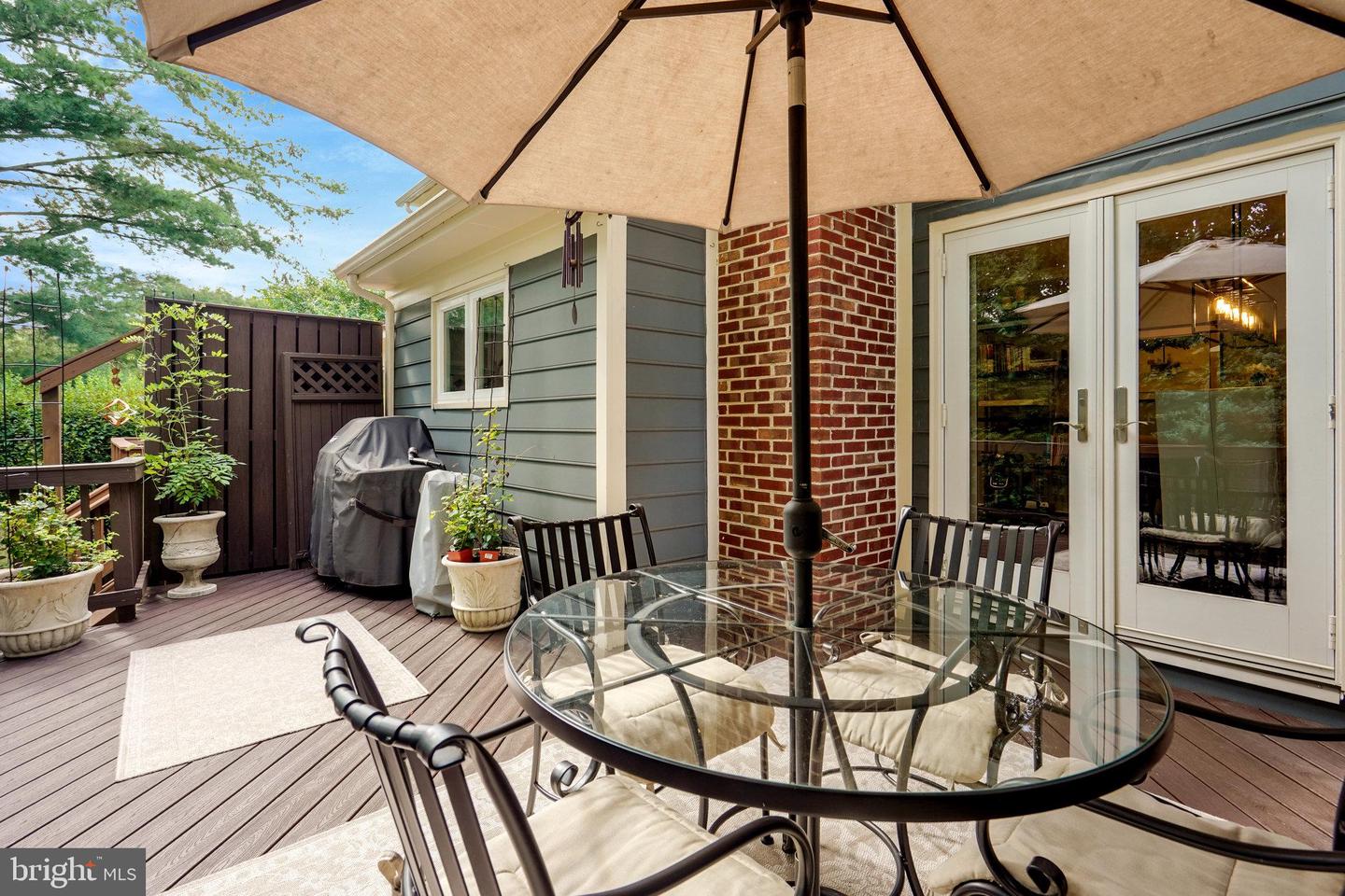 6840 MCLEAN PROVINCE CIR, FALLS CHURCH, Virginia 22043, 3 Bedrooms Bedrooms, 9 Rooms Rooms,2 BathroomsBathrooms,Residential,For sale,6840 MCLEAN PROVINCE CIR,VAFX2260798 MLS # VAFX2260798