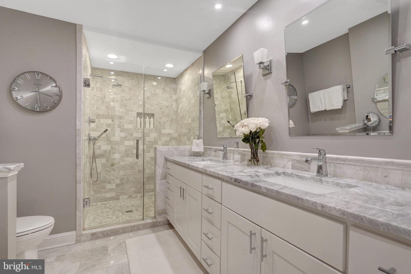 6840 MCLEAN PROVINCE CIR, FALLS CHURCH, Virginia 22043, 3 Bedrooms Bedrooms, 9 Rooms Rooms,2 BathroomsBathrooms,Residential,For sale,6840 MCLEAN PROVINCE CIR,VAFX2260798 MLS # VAFX2260798