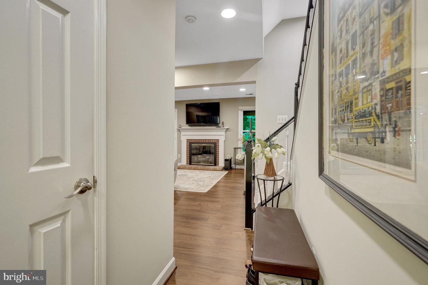 6840 MCLEAN PROVINCE CIR, FALLS CHURCH, Virginia 22043, 3 Bedrooms Bedrooms, 9 Rooms Rooms,2 BathroomsBathrooms,Residential,For sale,6840 MCLEAN PROVINCE CIR,VAFX2260798 MLS # VAFX2260798