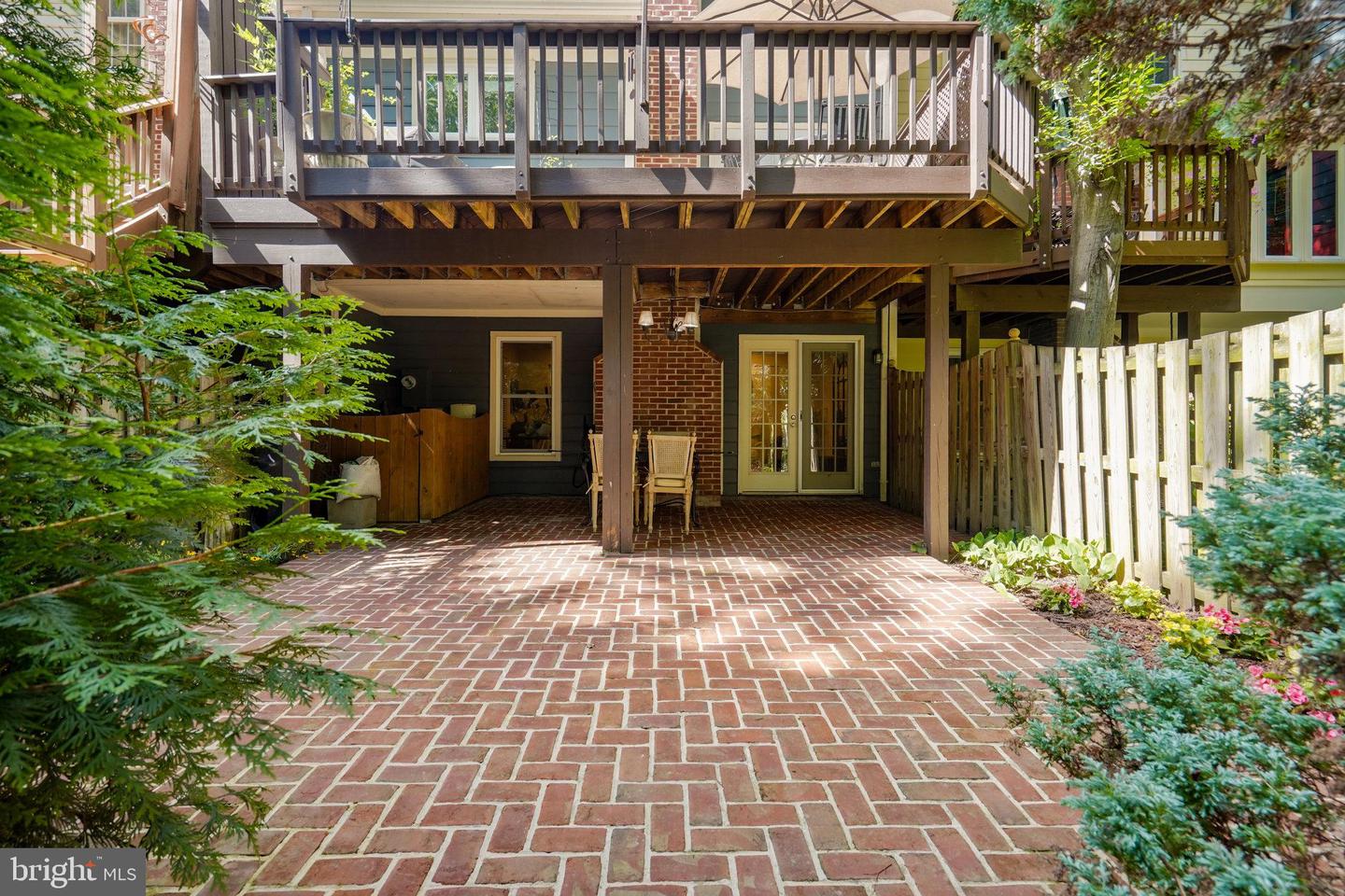 6840 MCLEAN PROVINCE CIR, FALLS CHURCH, Virginia 22043, 3 Bedrooms Bedrooms, 9 Rooms Rooms,2 BathroomsBathrooms,Residential,For sale,6840 MCLEAN PROVINCE CIR,VAFX2260798 MLS # VAFX2260798