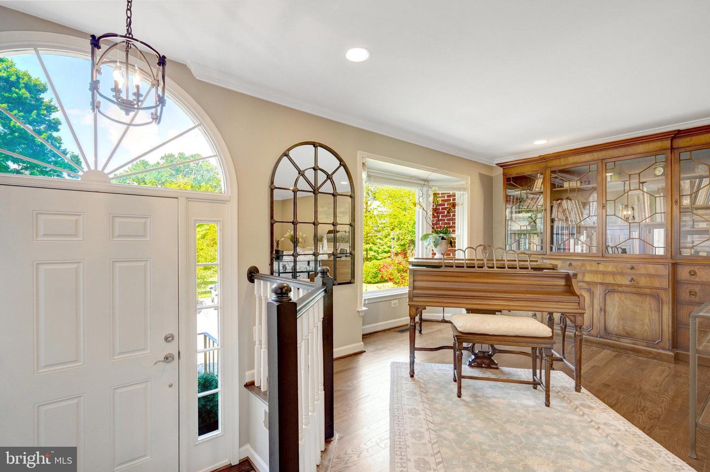 6840 MCLEAN PROVINCE CIR, FALLS CHURCH, Virginia 22043, 3 Bedrooms Bedrooms, 9 Rooms Rooms,2 BathroomsBathrooms,Residential,For sale,6840 MCLEAN PROVINCE CIR,VAFX2260798 MLS # VAFX2260798