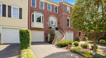 6840 MCLEAN PROVINCE CIR, FALLS CHURCH, Virginia 22043, 3 Bedrooms Bedrooms, 9 Rooms Rooms,2 BathroomsBathrooms,Residential,For sale,6840 MCLEAN PROVINCE CIR,VAFX2260798 MLS # VAFX2260798