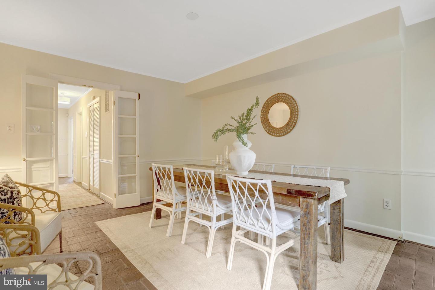 516 GIBBON ST, ALEXANDRIA, Virginia 22314, 3 Bedrooms Bedrooms, ,2 BathroomsBathrooms,Residential,For sale,516 GIBBON ST,VAAX2048528 MLS # VAAX2048528