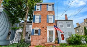 516 GIBBON ST, ALEXANDRIA, Virginia 22314, 3 Bedrooms Bedrooms, ,2 BathroomsBathrooms,Residential,For sale,516 GIBBON ST,VAAX2048528 MLS # VAAX2048528