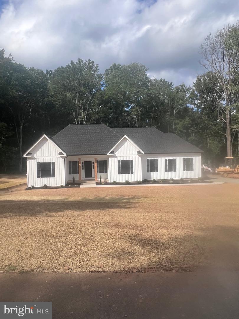 5270 ECHOLS COURT, WARRENTON, Virginia 20187, 3 Bedrooms Bedrooms, ,2 BathroomsBathrooms,Residential,For sale,5270 ECHOLS COURT,VAFQ2017898 MLS # VAFQ2017898