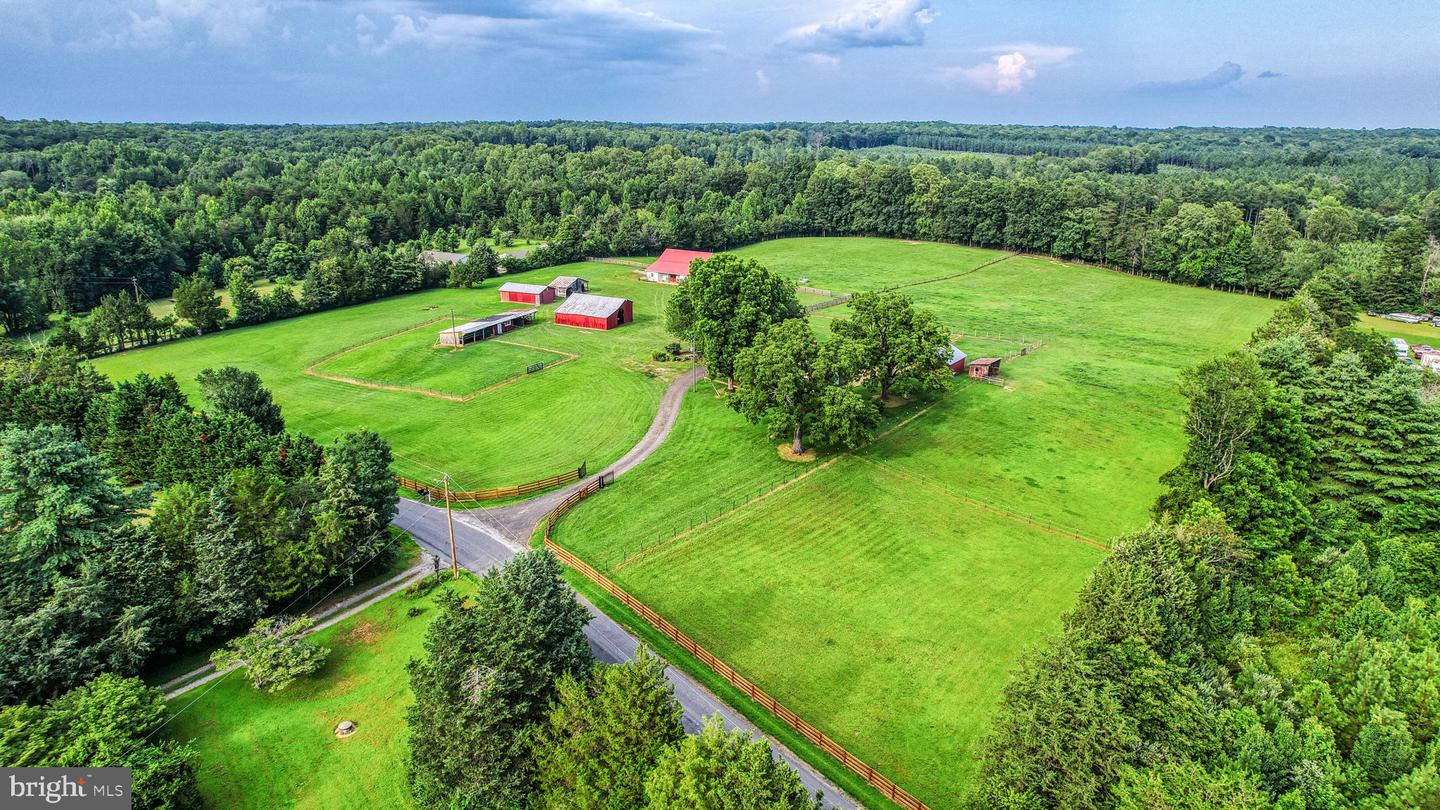 1815 COUNTRY RD, BEAVERDAM, Virginia 23015, 3 Bedrooms Bedrooms, ,2 BathroomsBathrooms,Residential,For sale,1815 COUNTRY RD,VACV2008672 MLS # VACV2008672