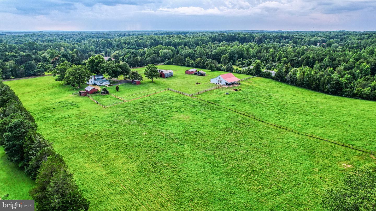1815 COUNTRY RD, BEAVERDAM, Virginia 23015, 3 Bedrooms Bedrooms, ,2 BathroomsBathrooms,Residential,For sale,1815 COUNTRY RD,VACV2008672 MLS # VACV2008672