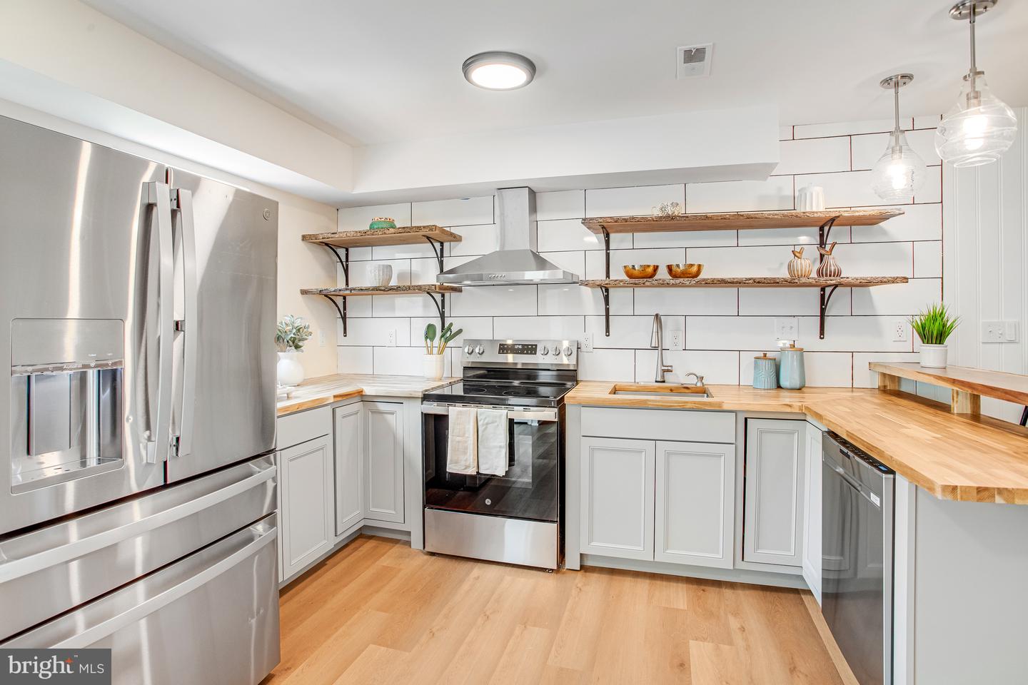15376 GATEHOUSE TER, WOODBRIDGE, Virginia 22191, 3 Bedrooms Bedrooms, ,2 BathroomsBathrooms,Residential,For sale,15376 GATEHOUSE TER,VAPW2101442 MLS # VAPW2101442