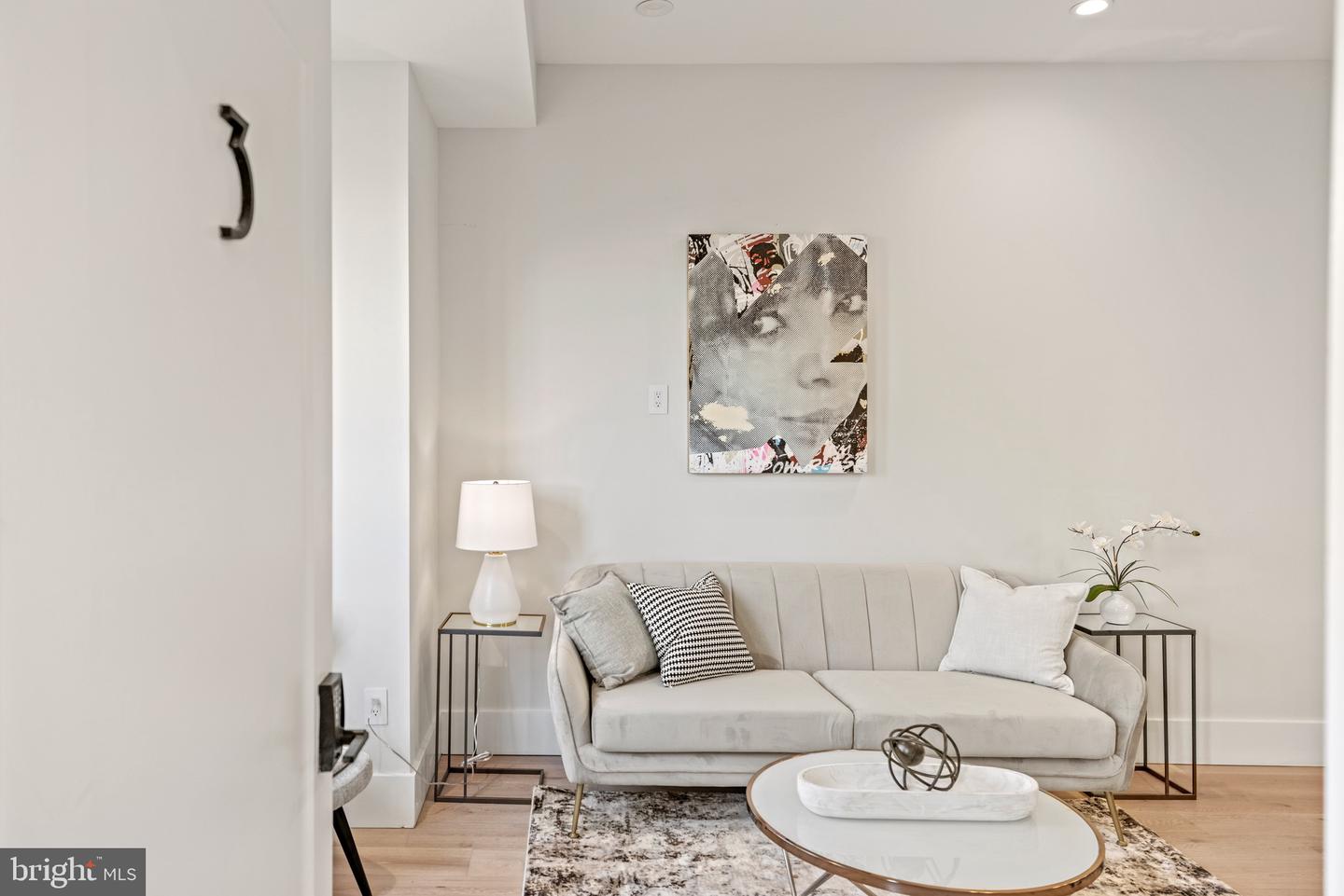 1128 6TH ST NW #3, WASHINGTON, District Of Columbia 20001, 1 Bedroom Bedrooms, ,1 BathroomBathrooms,Residential,For sale,1128 6TH ST NW #3,DCDC2215048 MLS # DCDC2215048