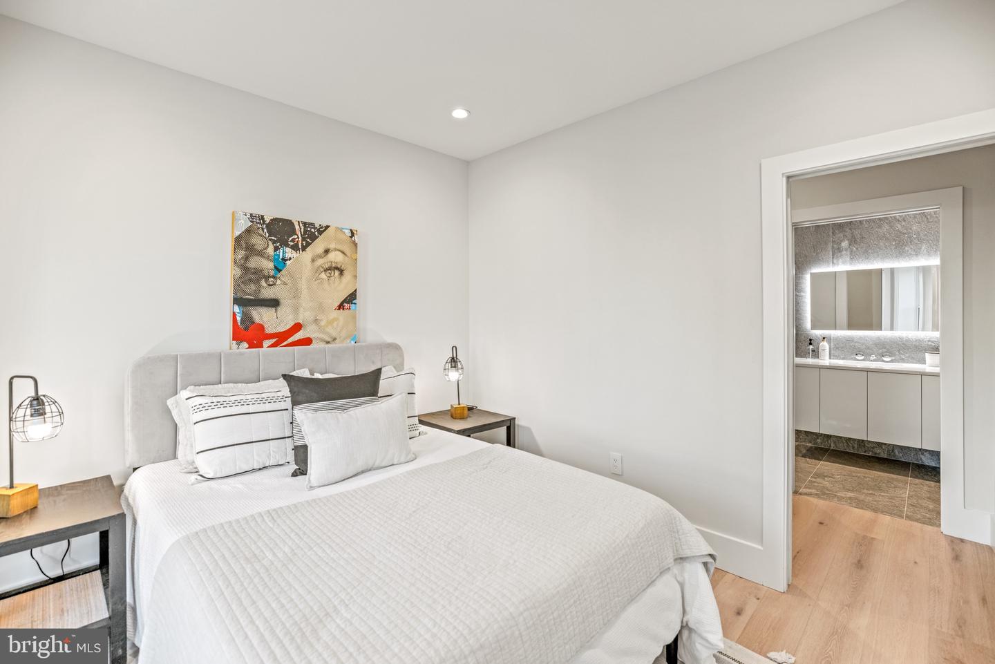 1128 6TH ST NW #3, WASHINGTON, District Of Columbia 20001, 1 Bedroom Bedrooms, ,1 BathroomBathrooms,Residential,For sale,1128 6TH ST NW #3,DCDC2215048 MLS # DCDC2215048