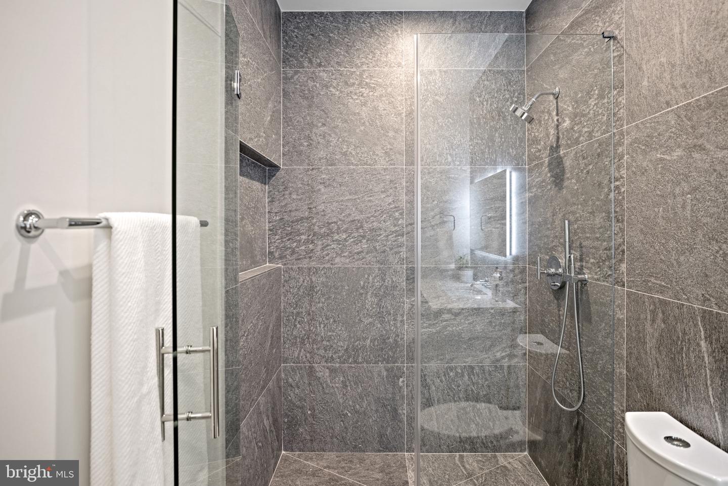 1128 6TH ST NW #3, WASHINGTON, District Of Columbia 20001, 1 Bedroom Bedrooms, ,1 BathroomBathrooms,Residential,For sale,1128 6TH ST NW #3,DCDC2215048 MLS # DCDC2215048