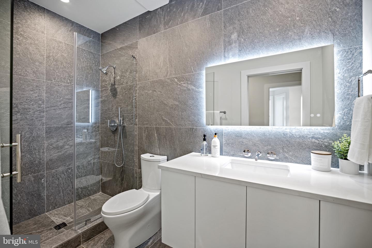 1128 6TH ST NW #3, WASHINGTON, District Of Columbia 20001, 1 Bedroom Bedrooms, ,1 BathroomBathrooms,Residential,For sale,1128 6TH ST NW #3,DCDC2215048 MLS # DCDC2215048
