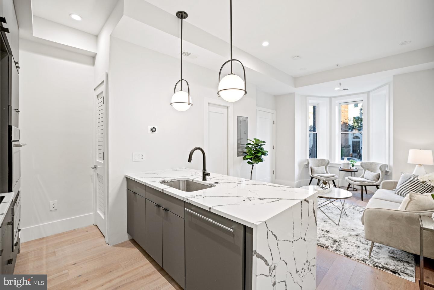 1128 6TH ST NW #3, WASHINGTON, District Of Columbia 20001, 1 Bedroom Bedrooms, ,1 BathroomBathrooms,Residential,For sale,1128 6TH ST NW #3,DCDC2215048 MLS # DCDC2215048