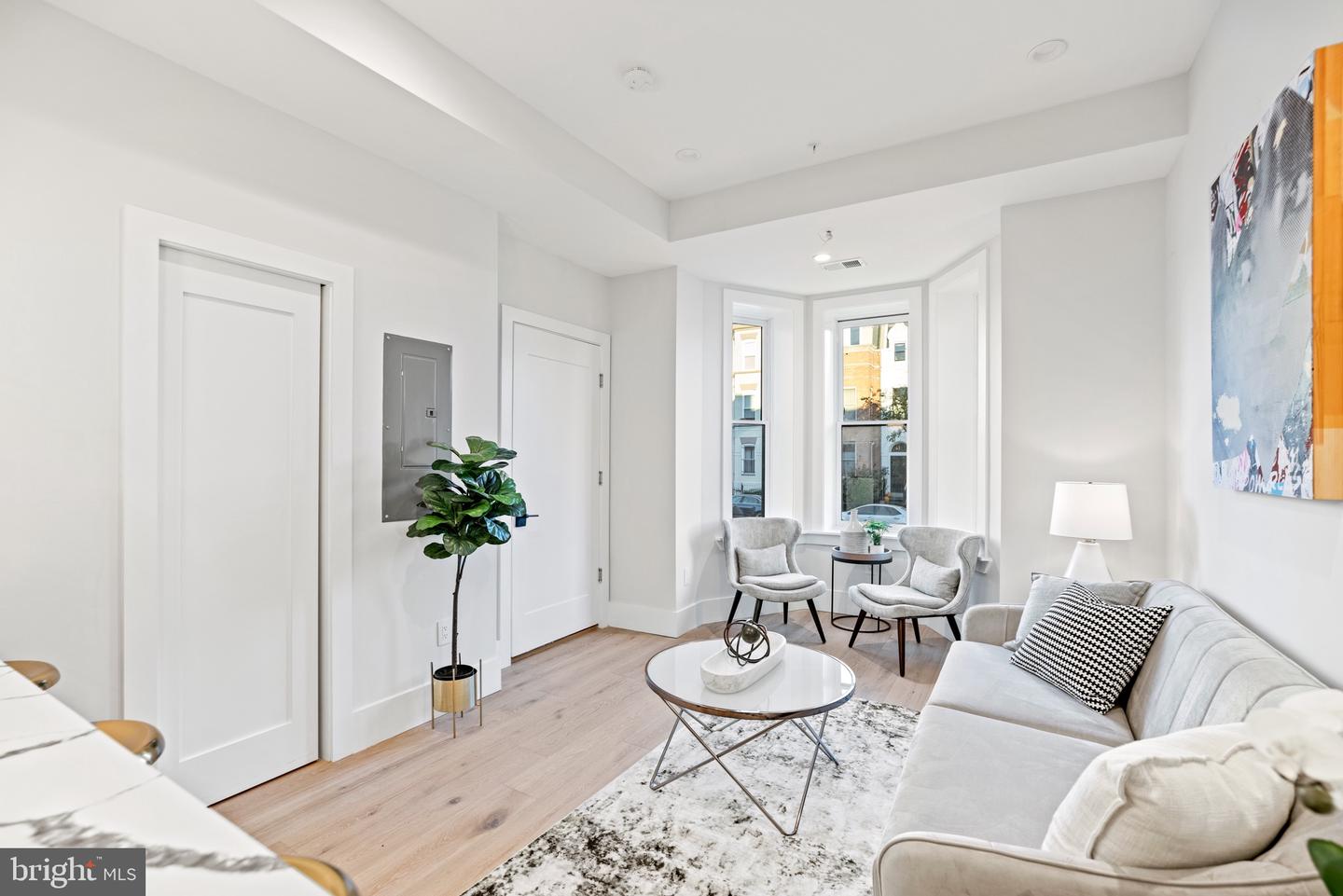 1128 6TH ST NW #3, WASHINGTON, District Of Columbia 20001, 1 Bedroom Bedrooms, ,1 BathroomBathrooms,Residential,For sale,1128 6TH ST NW #3,DCDC2215048 MLS # DCDC2215048