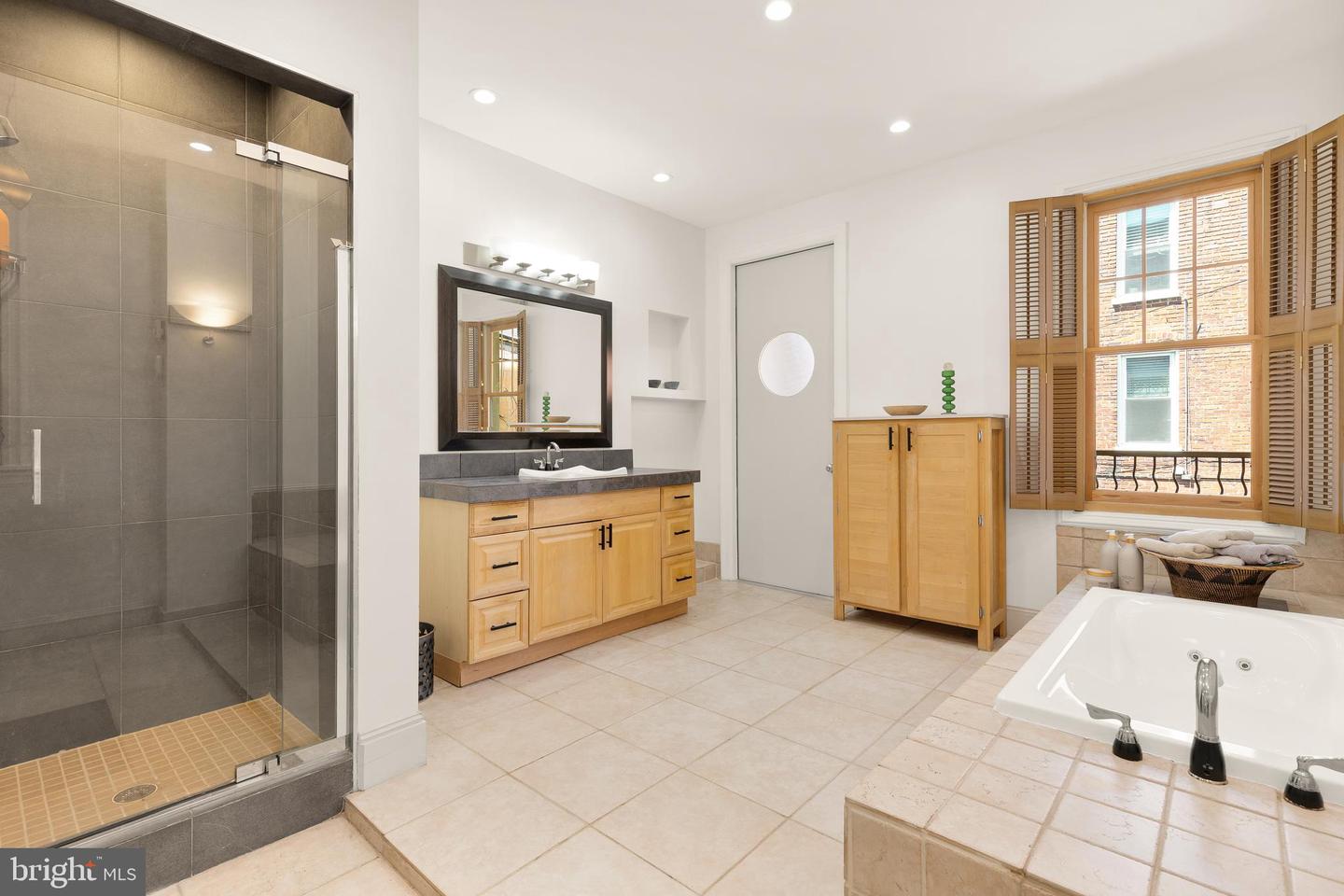 2728 13TH ST NW, WASHINGTON, District Of Columbia 20009, 5 Bedrooms Bedrooms, ,3 BathroomsBathrooms,Residential,For sale,2728 13TH ST NW,DCDC2215060 MLS # DCDC2215060