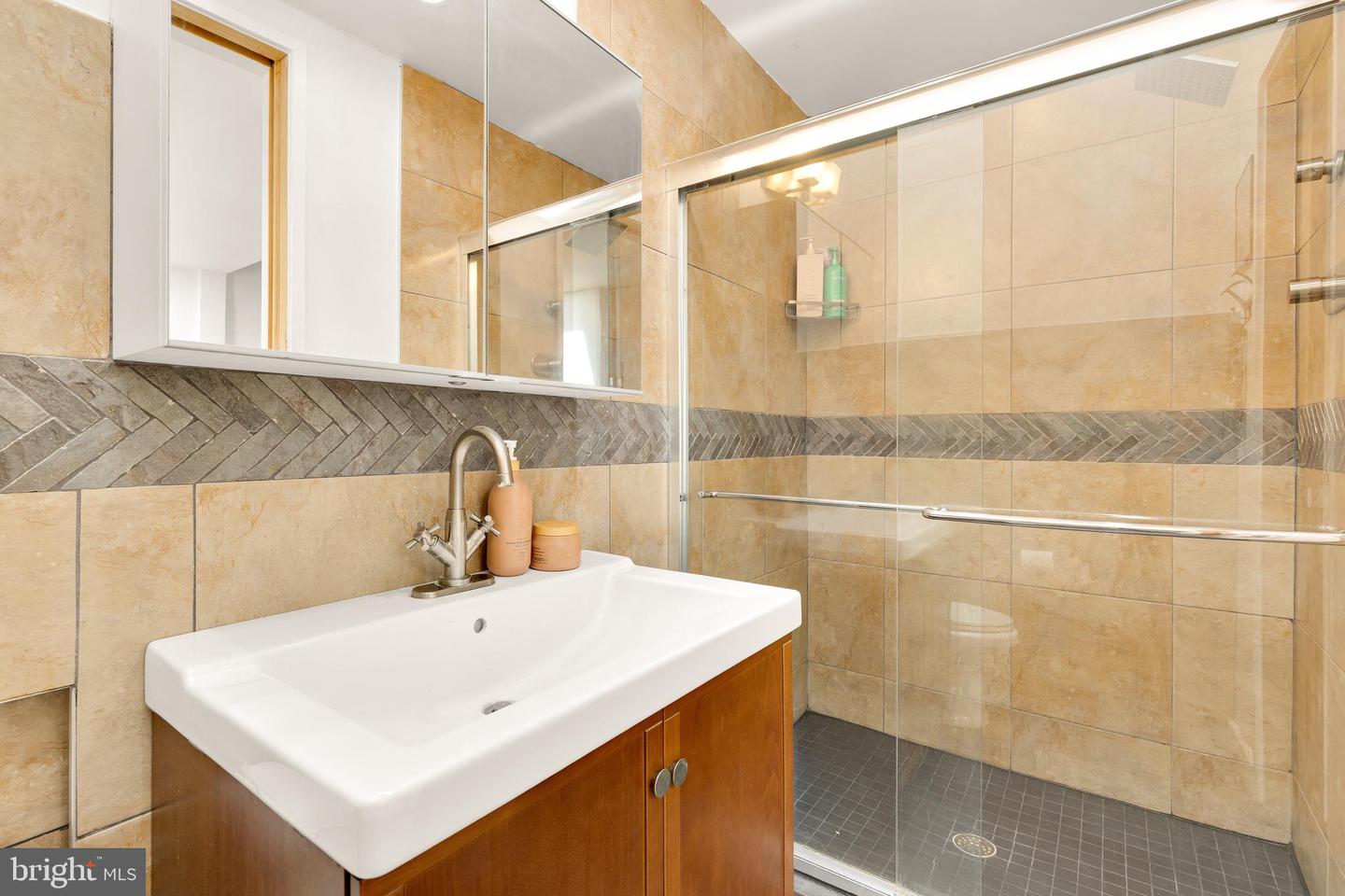 2728 13TH ST NW, WASHINGTON, District Of Columbia 20009, 5 Bedrooms Bedrooms, ,3 BathroomsBathrooms,Residential,For sale,2728 13TH ST NW,DCDC2215060 MLS # DCDC2215060
