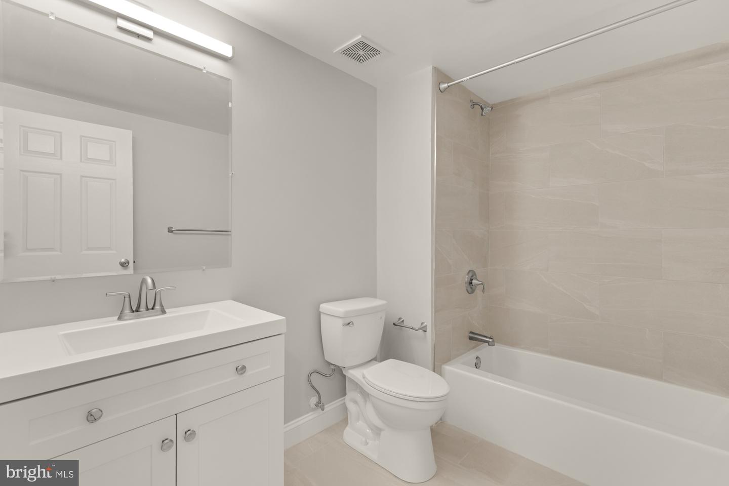 1755 W ST SE #A, WASHINGTON, District Of Columbia 20020, 3 Bedrooms Bedrooms, ,2 BathroomsBathrooms,Residential,For sale,1755 W ST SE #A,DCDC2215080 MLS # DCDC2215080