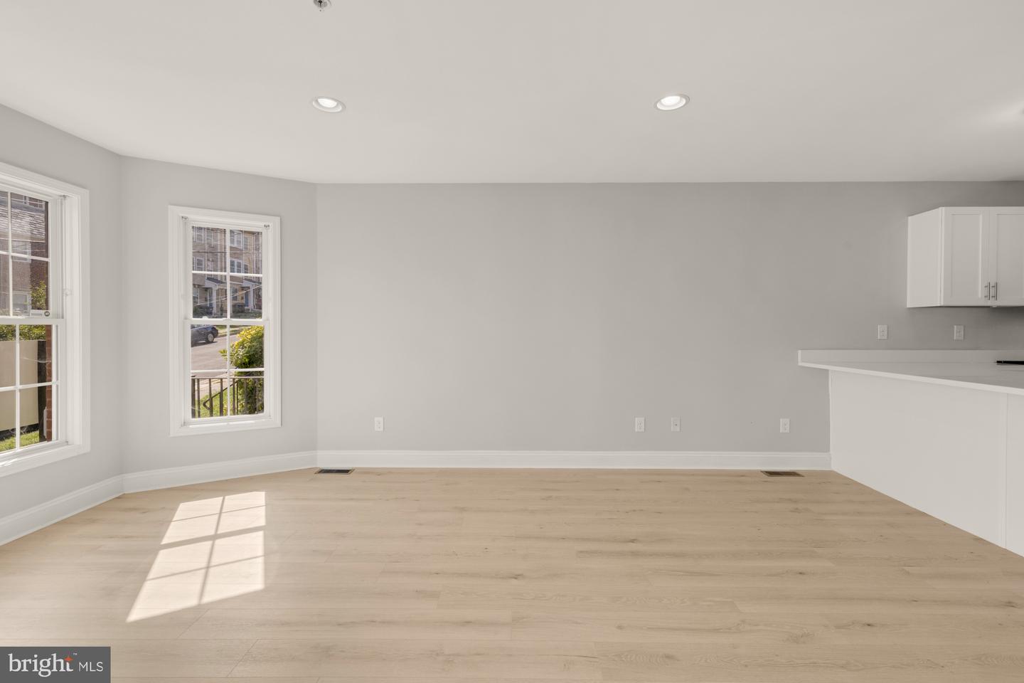 1755 W ST SE #A, WASHINGTON, District Of Columbia 20020, 3 Bedrooms Bedrooms, ,2 BathroomsBathrooms,Residential,For sale,1755 W ST SE #A,DCDC2215080 MLS # DCDC2215080