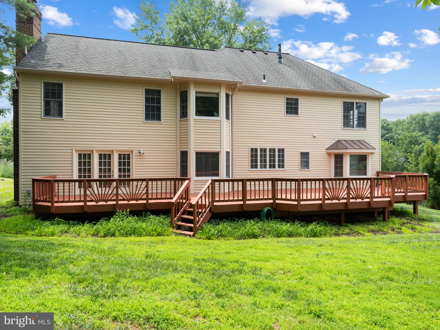 11102 BOWEN AVE, GREAT FALLS, Virginia 22066, 4 Bedrooms Bedrooms, ,3 BathroomsBathrooms,Residential,For sale,11102 BOWEN AVE,VAFX2261230 MLS # VAFX2261230