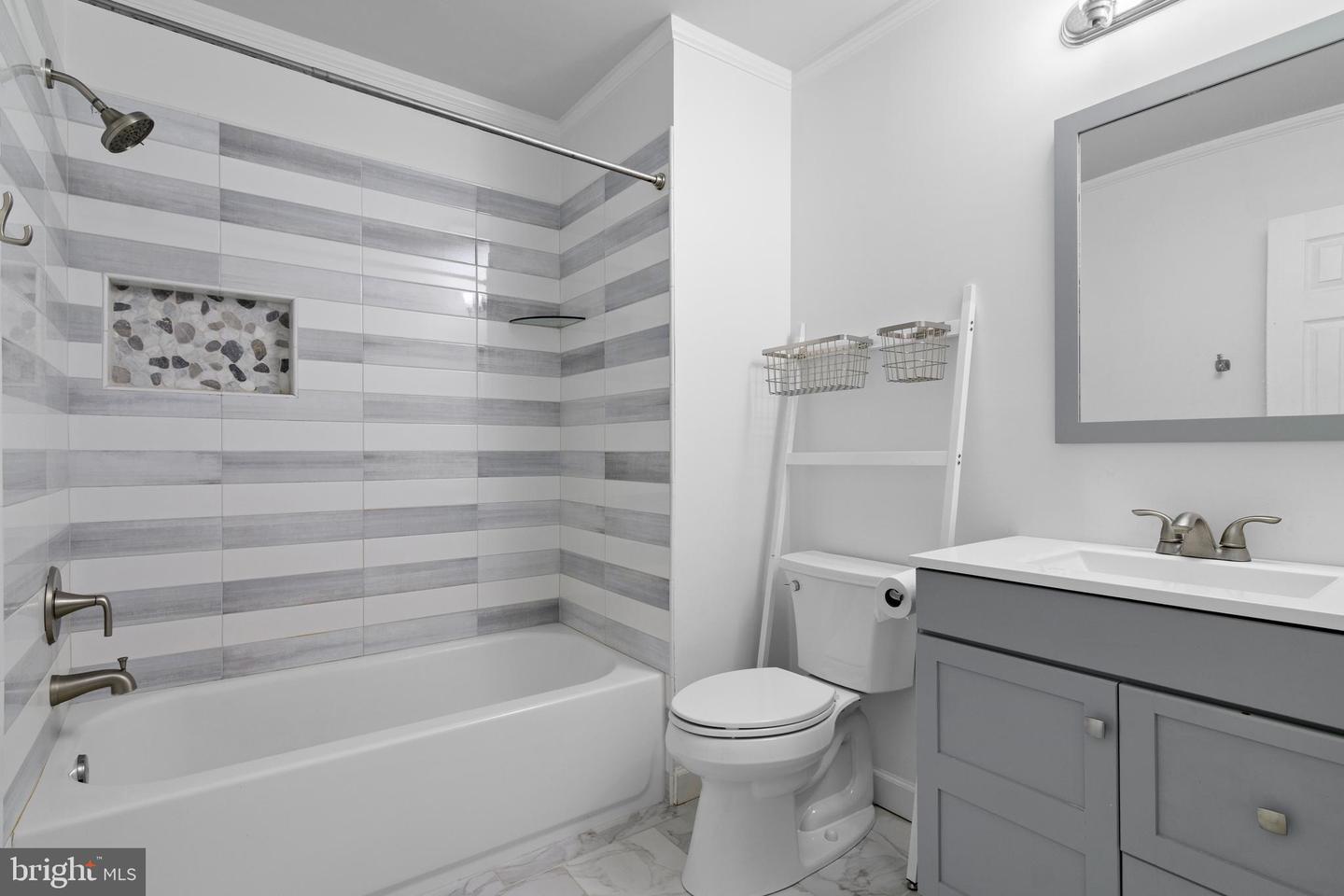 10147 VALENTINO DR, OAKTON, Virginia 22124, 4 Bedrooms Bedrooms, ,3 BathroomsBathrooms,Residential,For sale,10147 VALENTINO DR,VAFX2261232 MLS # VAFX2261232