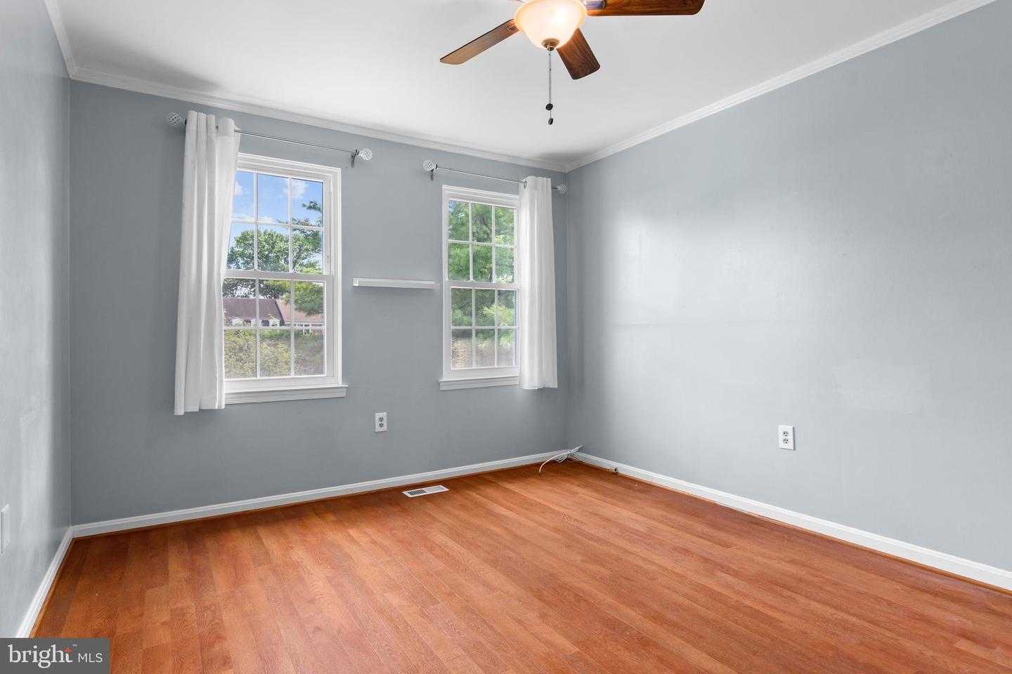10147 VALENTINO DR, OAKTON, Virginia 22124, 4 Bedrooms Bedrooms, ,3 BathroomsBathrooms,Residential,For sale,10147 VALENTINO DR,VAFX2261232 MLS # VAFX2261232