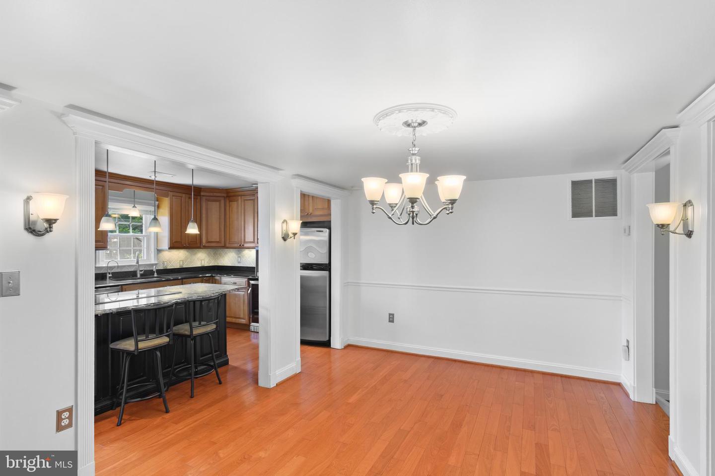 10147 VALENTINO DR, OAKTON, Virginia 22124, 4 Bedrooms Bedrooms, ,3 BathroomsBathrooms,Residential,For sale,10147 VALENTINO DR,VAFX2261232 MLS # VAFX2261232