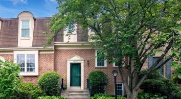 10147 VALENTINO DR, OAKTON, Virginia 22124, 4 Bedrooms Bedrooms, ,3 BathroomsBathrooms,Residential,For sale,10147 VALENTINO DR,VAFX2261232 MLS # VAFX2261232