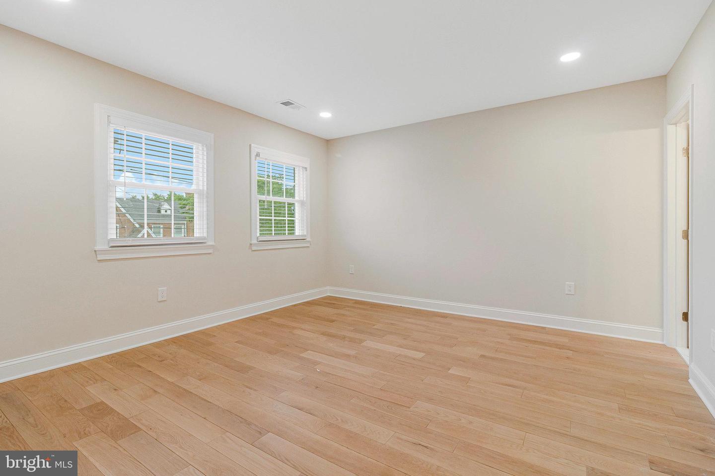 1350 SHERIDAN ST NW, WASHINGTON, District Of Columbia 20011, 6 Bedrooms Bedrooms, ,3 BathroomsBathrooms,Residential,For sale,1350 SHERIDAN ST NW,DCDC2215092 MLS # DCDC2215092