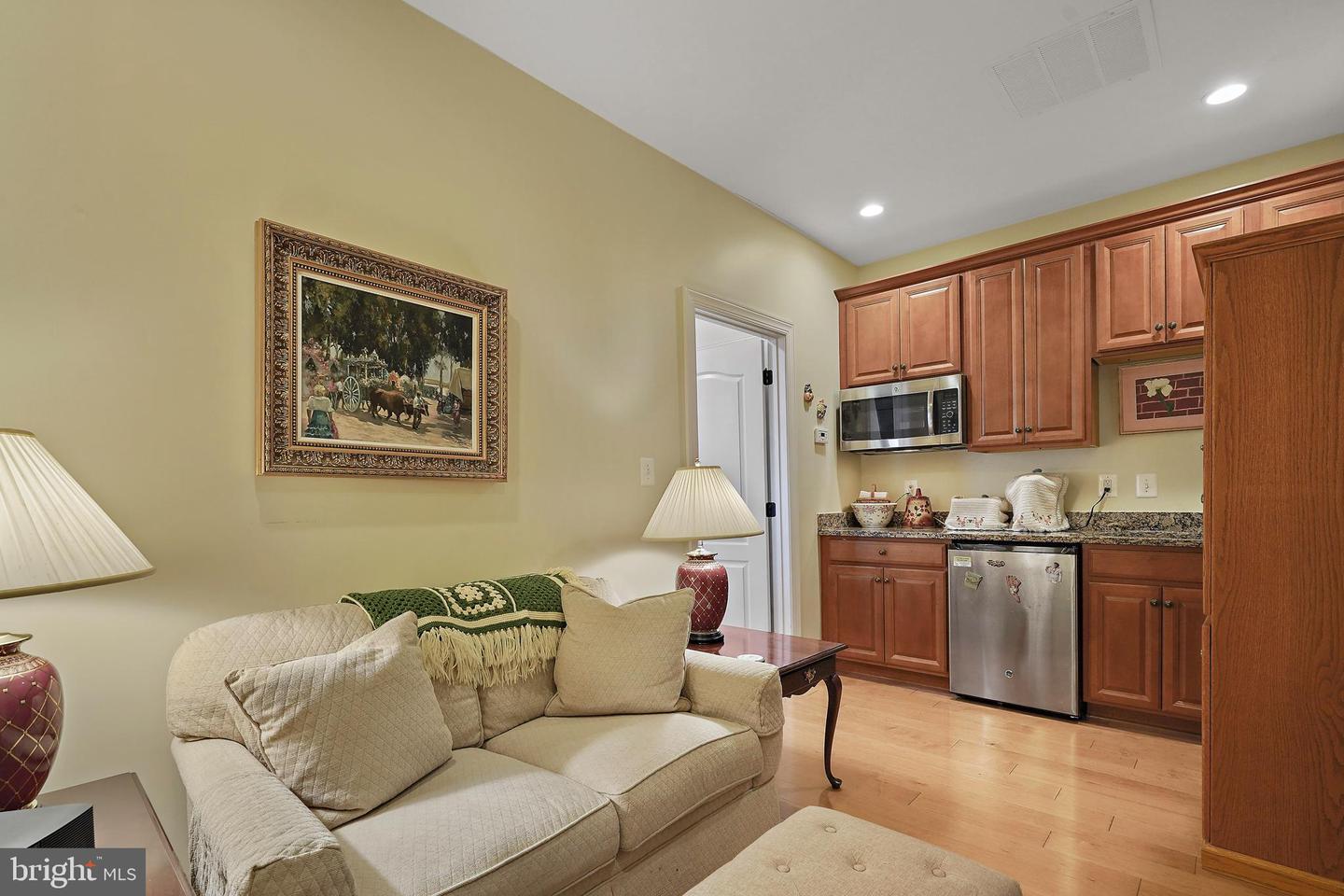41517 DEER POINT CT, ALDIE, Virginia 20105, 6 Bedrooms Bedrooms, ,5 BathroomsBathrooms,Residential,For sale,41517 DEER POINT CT,VALO2104534 MLS # VALO2104534