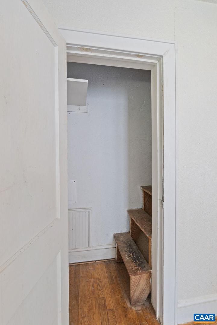 213 MEADE AVE, CHARLOTTESVILLE, Virginia 22902, 2 Bedrooms Bedrooms, ,1 BathroomBathrooms,Residential,For sale,213 MEADE AVE,667813 MLS # 667813