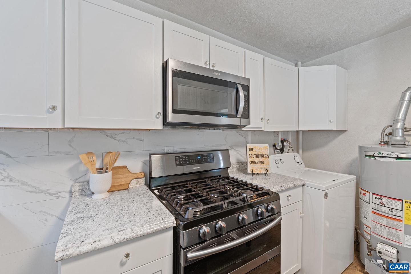 213 MEADE AVE, CHARLOTTESVILLE, Virginia 22902, 2 Bedrooms Bedrooms, ,1 BathroomBathrooms,Residential,For sale,213 MEADE AVE,667813 MLS # 667813