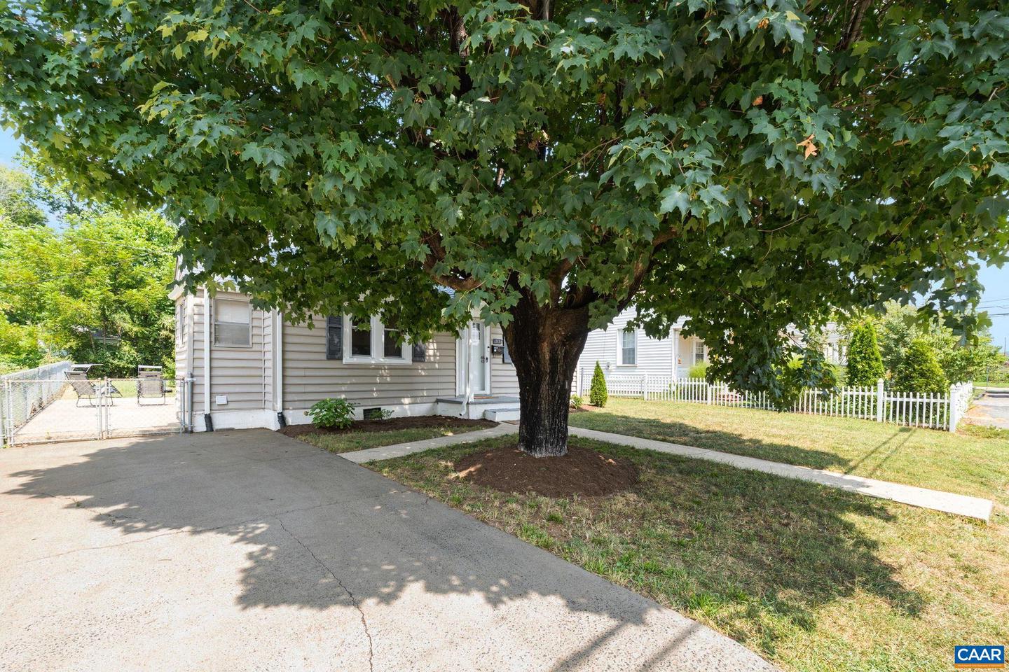 213 MEADE AVE, CHARLOTTESVILLE, Virginia 22902, 2 Bedrooms Bedrooms, ,1 BathroomBathrooms,Residential,For sale,213 MEADE AVE,667813 MLS # 667813